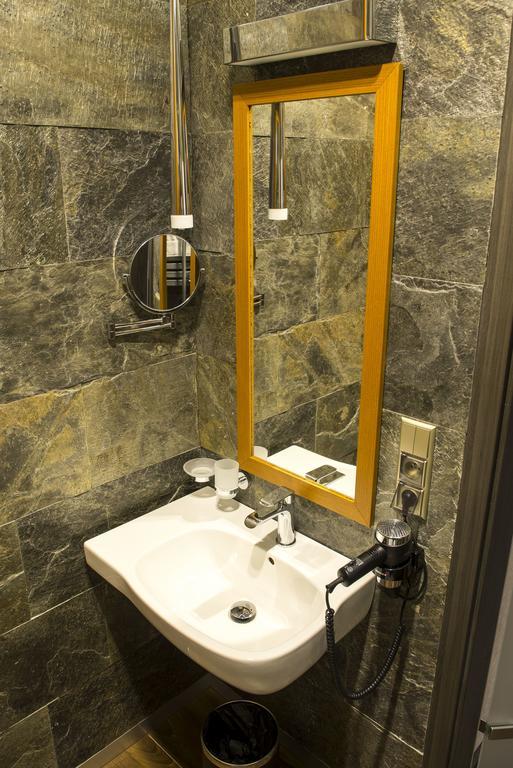 Hotel Europa Kalisz  Bagian luar foto